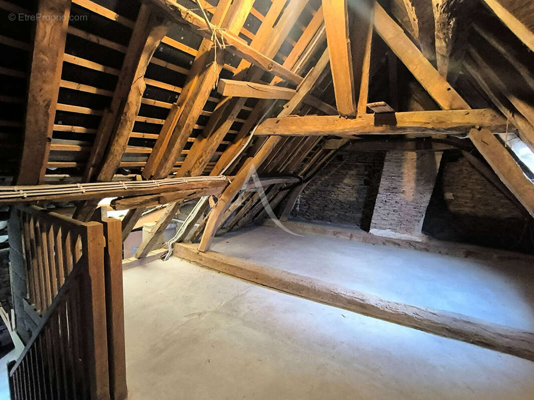 Maison à LA JAILLE-YVON