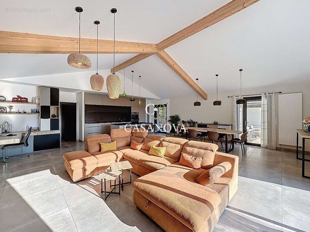 Maison et appartement indépendant sur vaste terrain arboré - photo 11