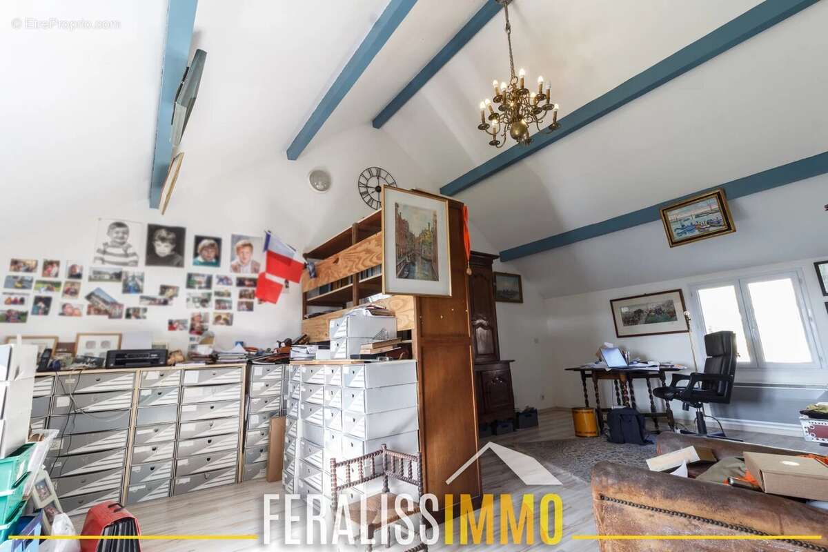 Maison à VAUX-SUR-SEINE