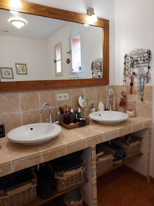 Maison à RESTINCLIERES