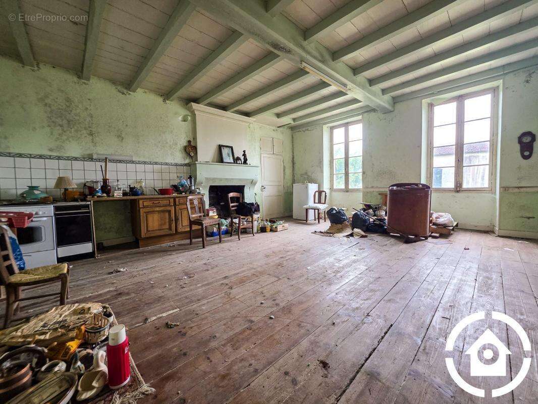 ? Maison de maître à rénover - 200 m² habitables - D? - photo 19