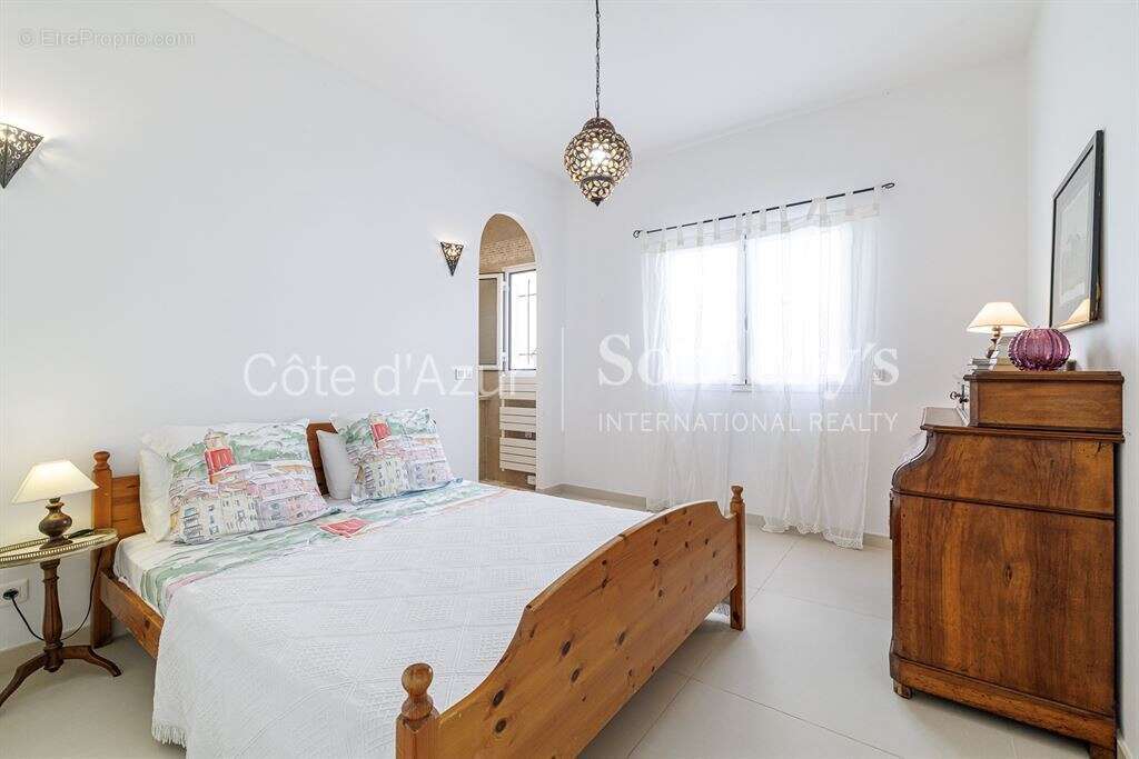 Maison à CAGNES-SUR-MER