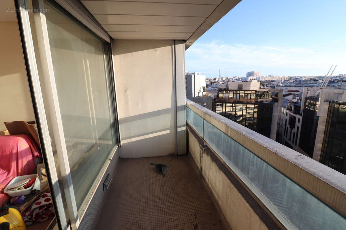 Appartement à PARIS-14E