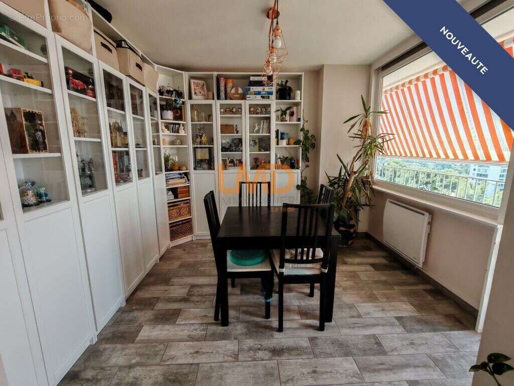 Appartement à MARSEILLE-9E