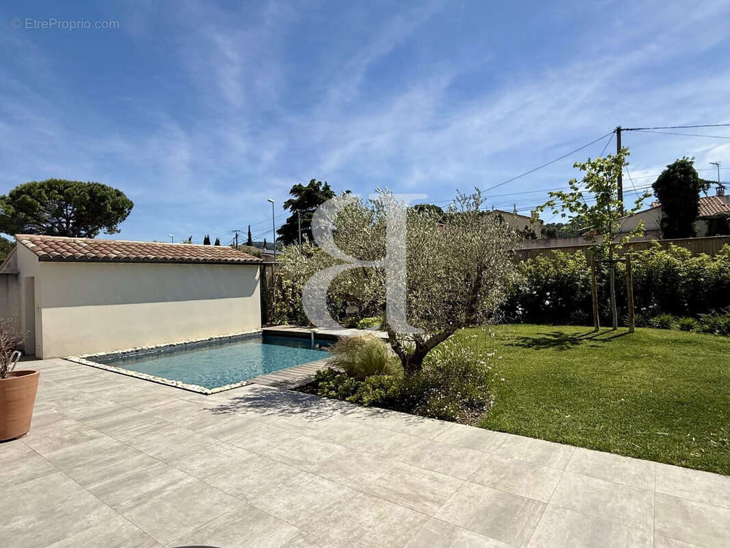 Maison 164 m² à Saint-Remy-De-Provence  - photo 5