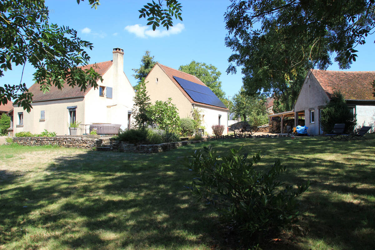 Maison à COURCELLES-FREMOY