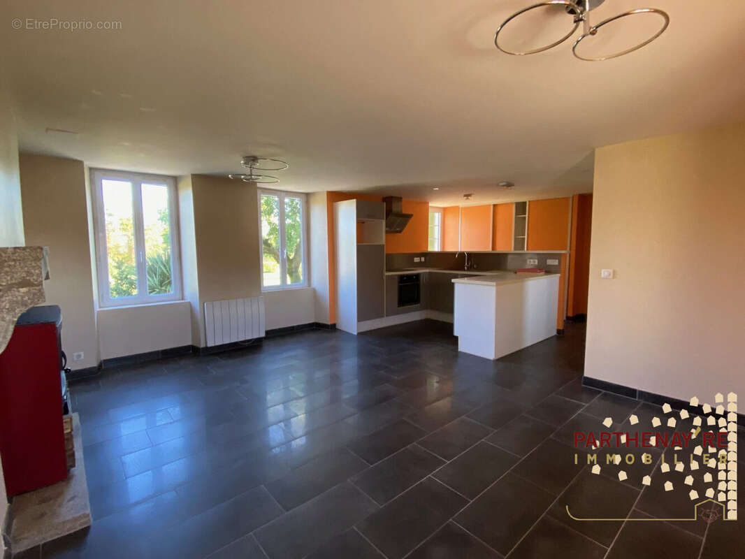 Maison à SAINT-PARDOUX