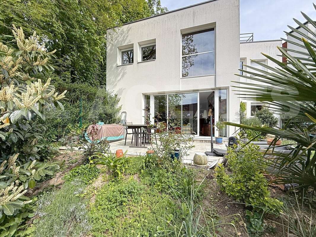 lagny_00005_ab70930 - Appartement à LAGNY-SUR-MARNE