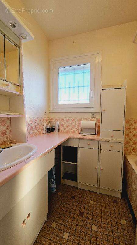 Maison à LA CHAPELLE-SAINT-URSIN