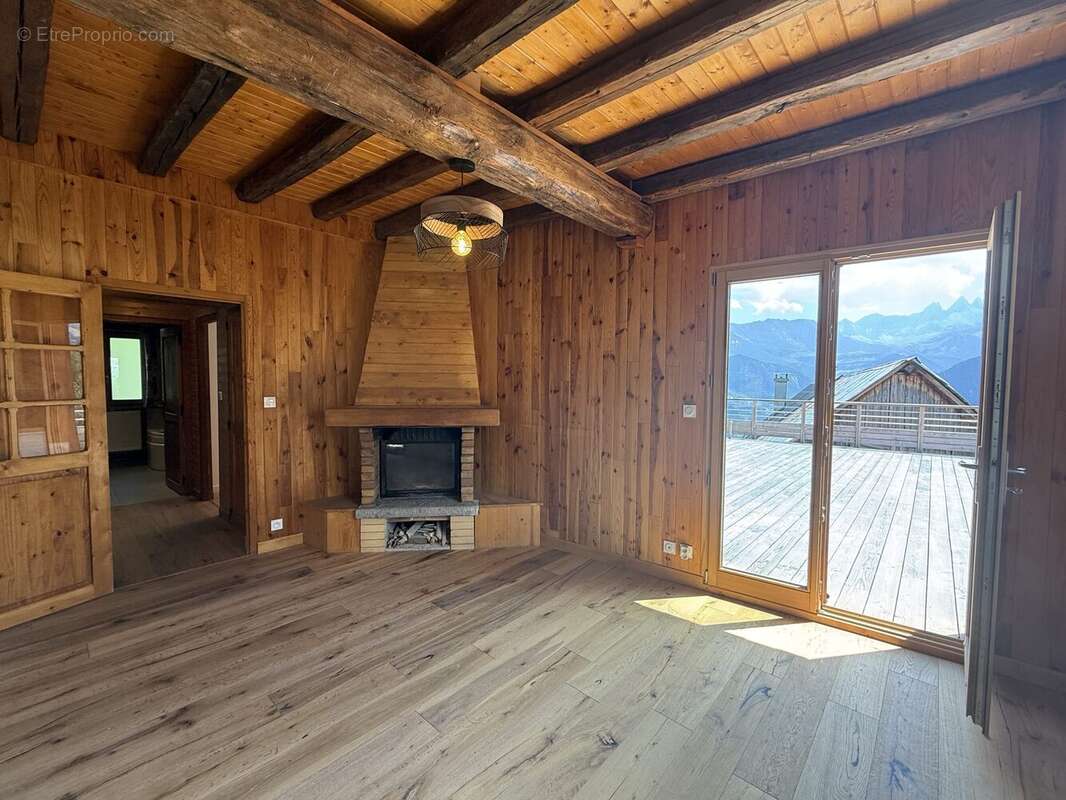 Maison 283 m² à Fontcouverte-La-Toussuire  - photo 6