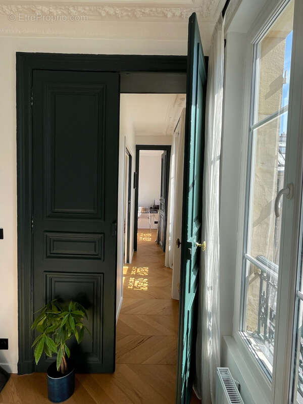 Appartement à PARIS-8E