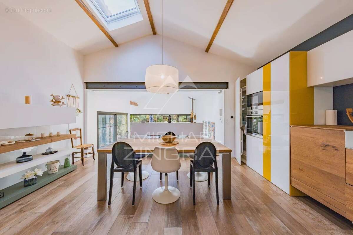 Maison à LE BOUSCAT