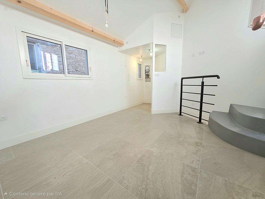 Maison à BORMES-LES-MIMOSAS