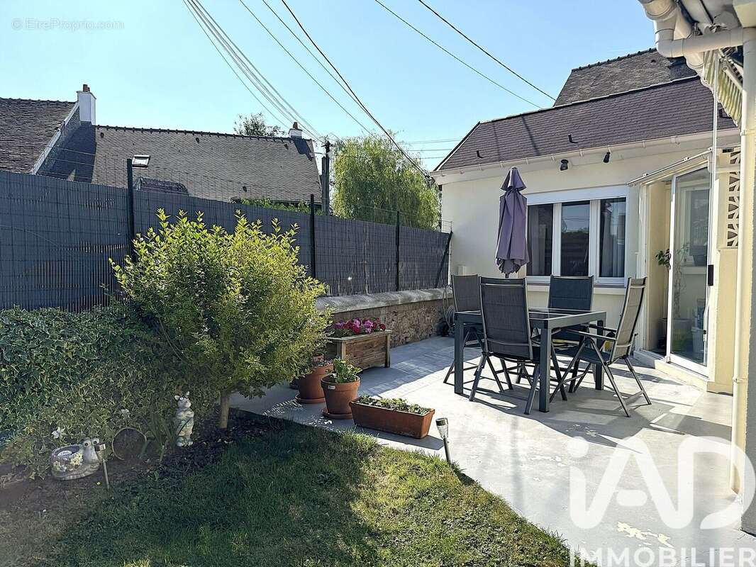 Photo 2 - Maison à SERMAISE