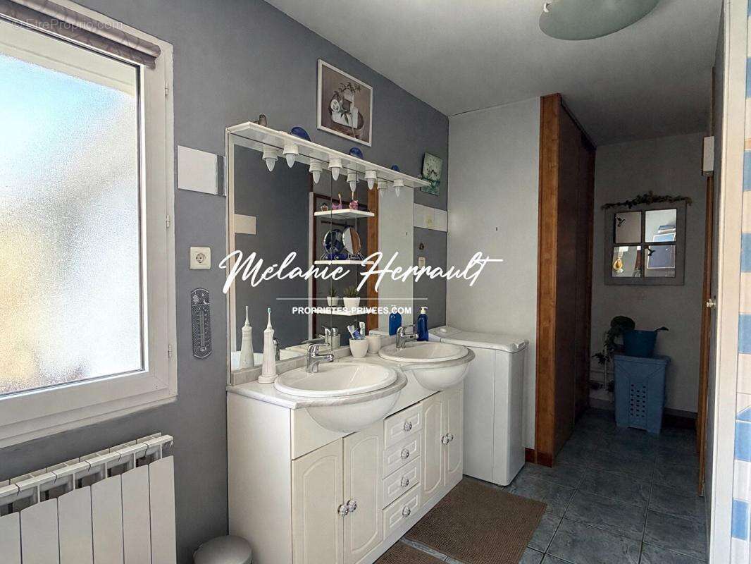 Maison - 3 chambres à Brette les Pins (72250) - photo 8