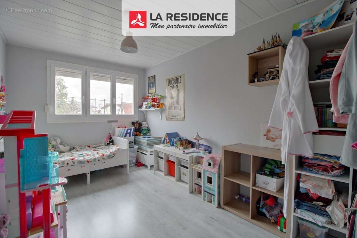 Maison à SAINT-ETIENNE-DU-ROUVRAY