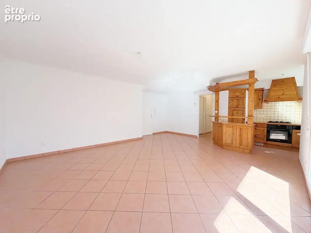 Appartement Cluses 4 pièce(s) 77 m2 - photo 2