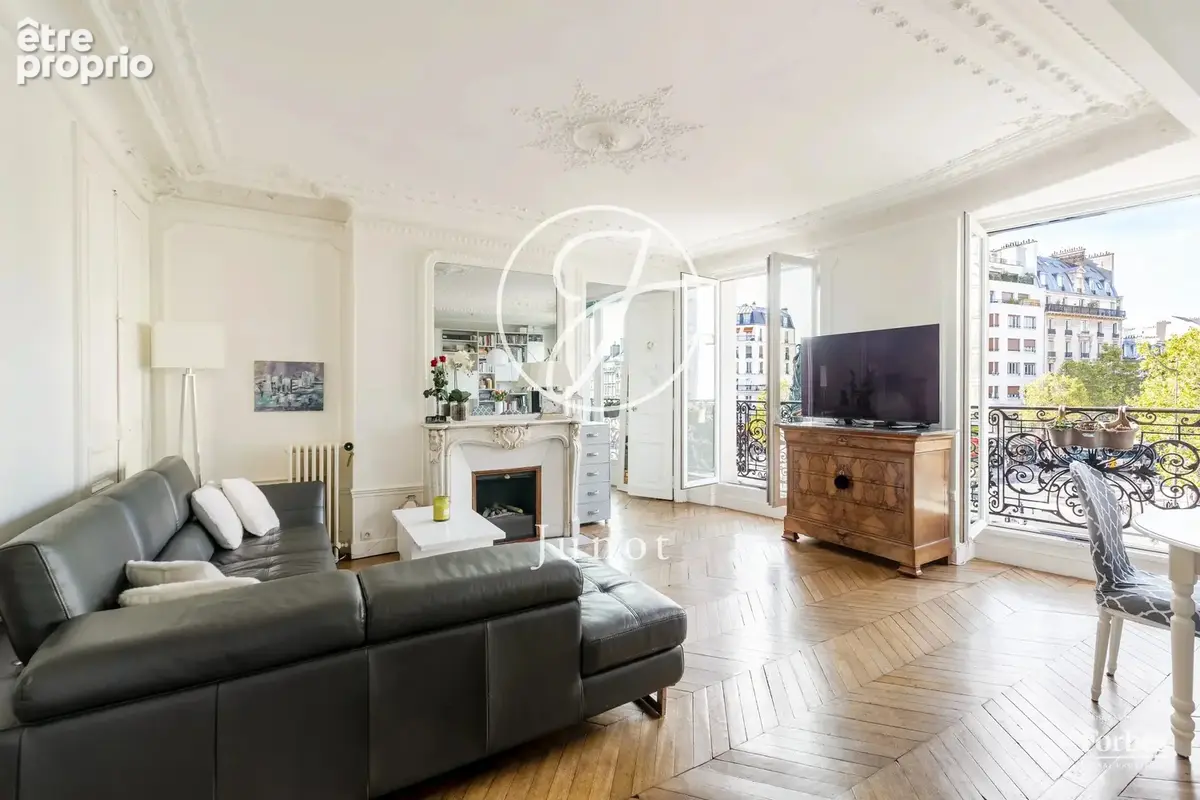 Paris 9e - PLACE DE CLICHY - Appartement - 5 pièces - 105,22m² Carrez - 3 chambres - photo 1