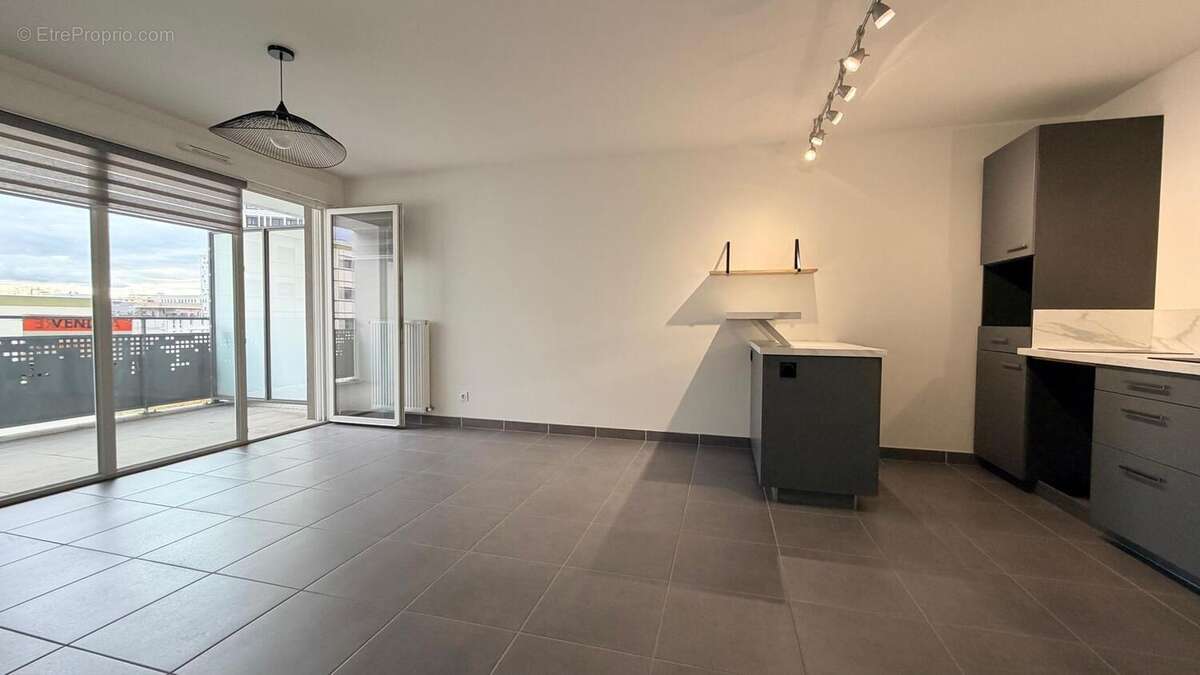 Photo 4 - Appartement à VILLEURBANNE