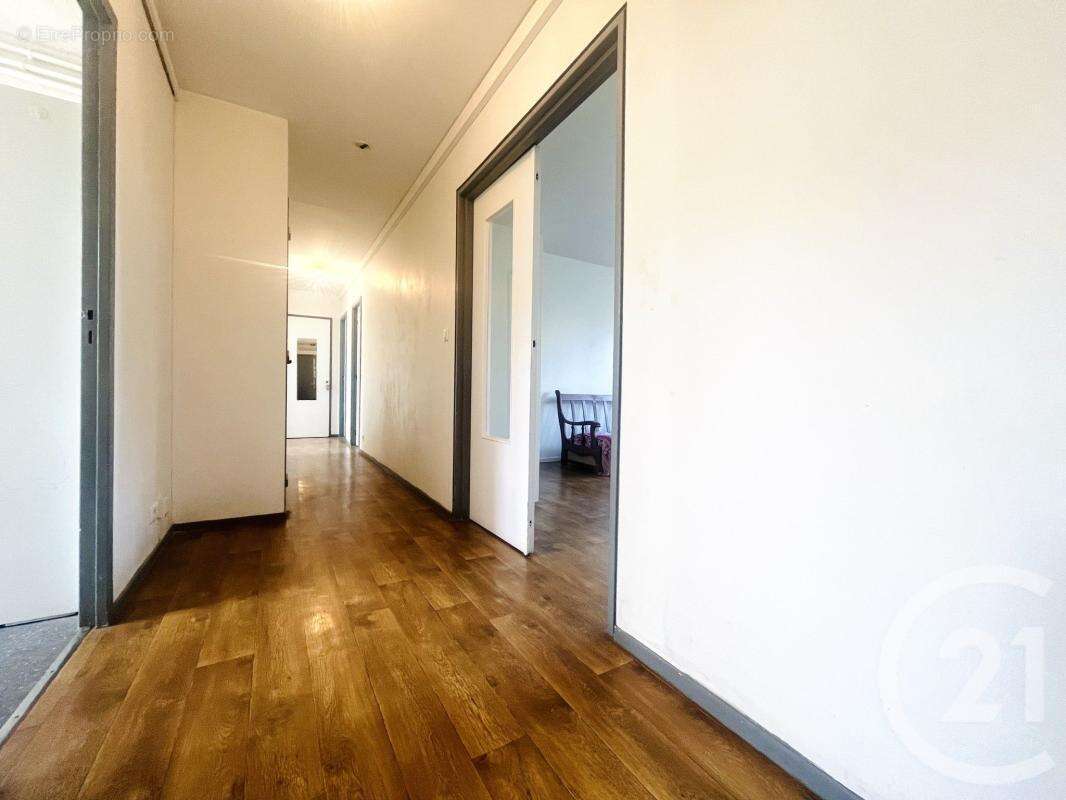 Appartement 107 m² à Limoges  - photo 16