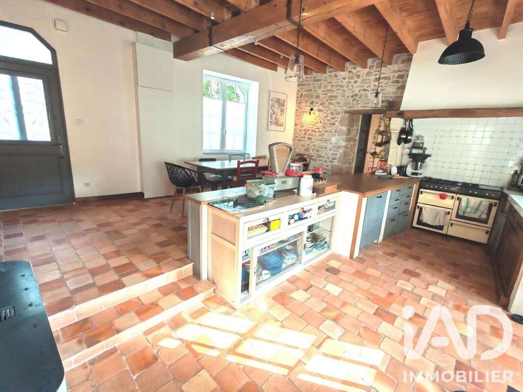Maison 139 m² à Saint-Juire-Champgillon  - photo 5