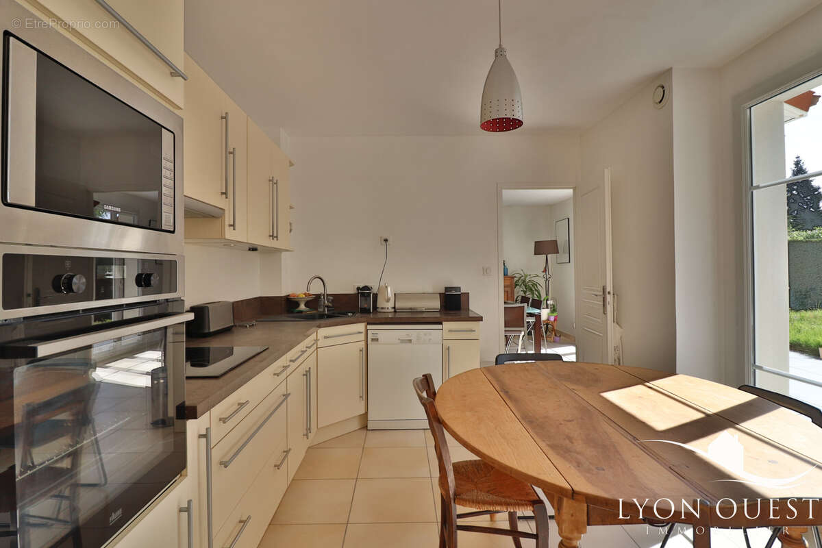 Maison à CHARBONNIERES-LES-BAINS