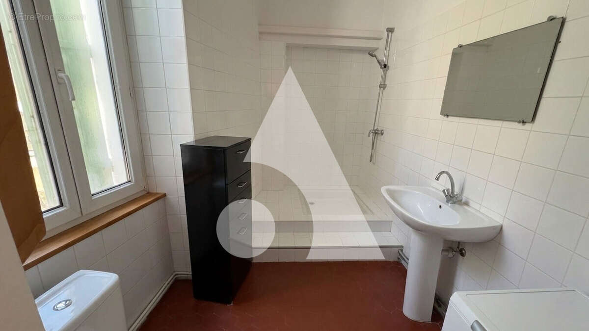 Appartement à L'ISLE-SUR-LA-SORGUE