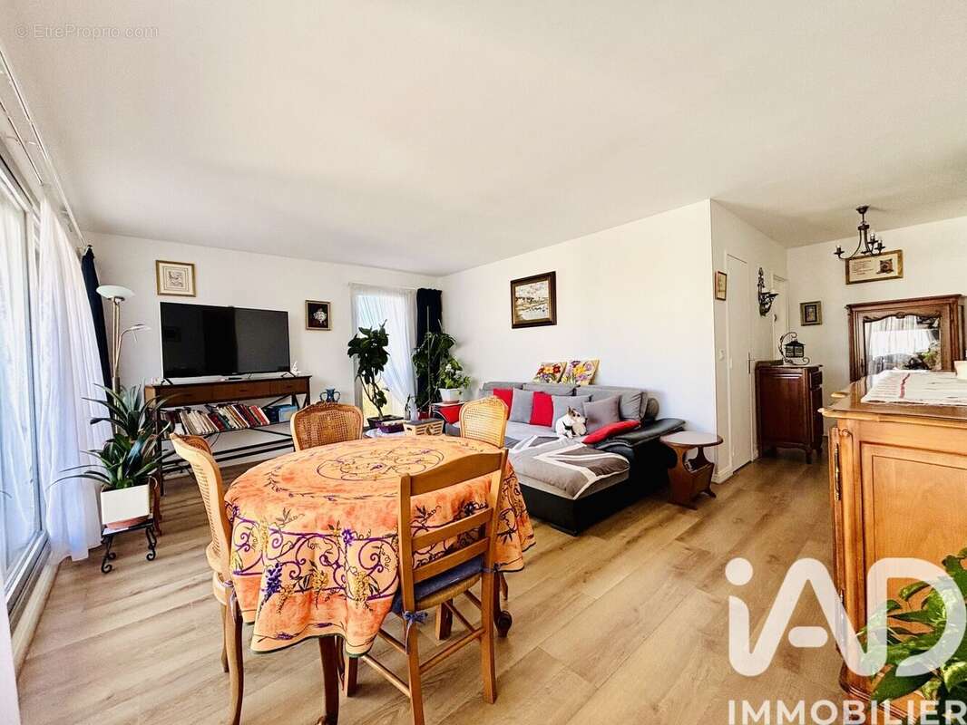 Photo 2 - Appartement à VELIZY-VILLACOUBLAY