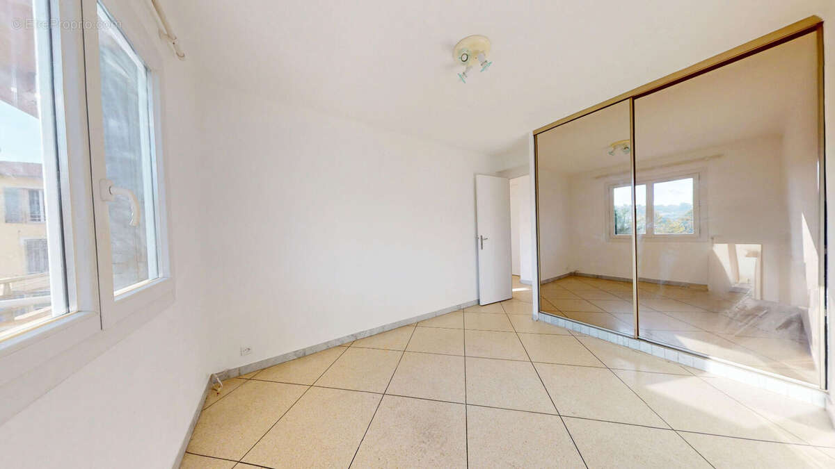 Appartement 3 pièces au coeur du centre-ville - photo 4
