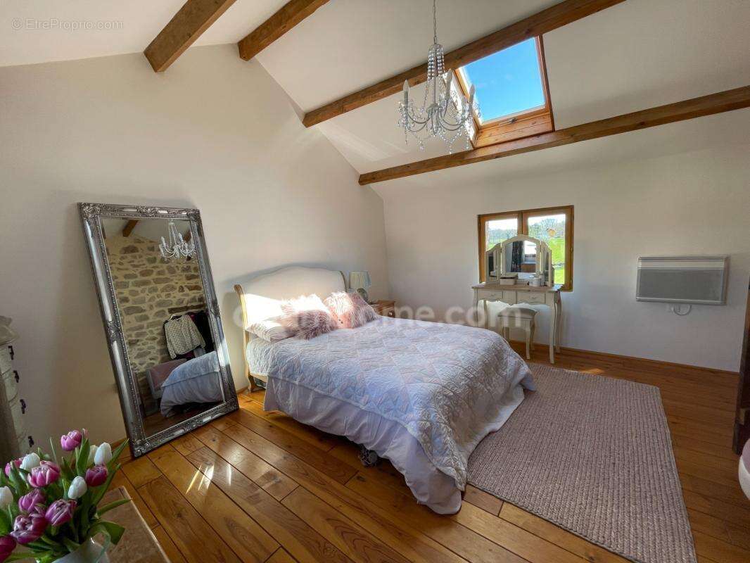 Maison de charme de 101m2 habitable avec jardin plat de 1226 m2 attenant - photo 11