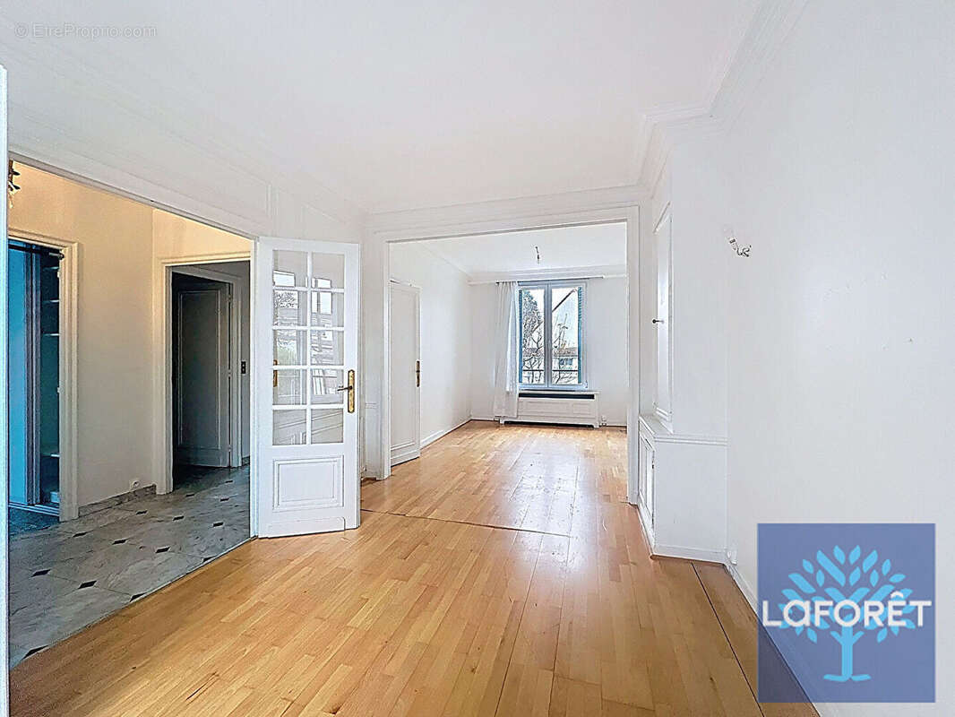 Maison à VIGNEUX-SUR-SEINE