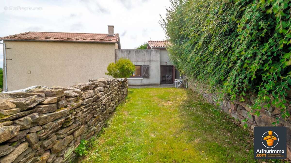 Maison à SAINTE-CATHERINE