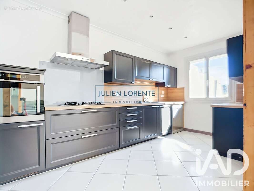 Maison 87 m² à Pierrerue  - photo 2
