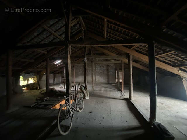 Ancien corps de ferme renover sur terrain de 3109 m2 - photo 12