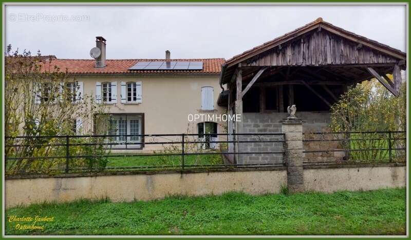Maison à SAINT-AULAYE