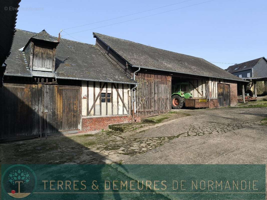 Terrain à CORMEILLES