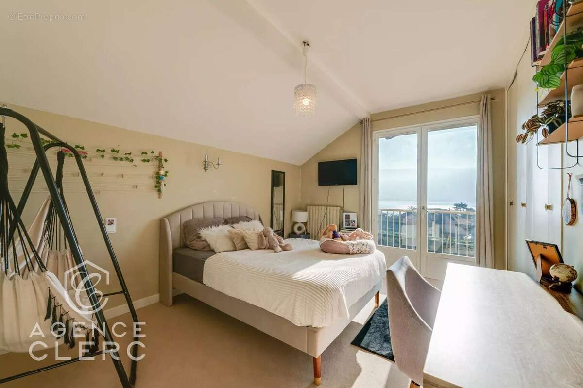 Maison à VEYRIER-DU-LAC