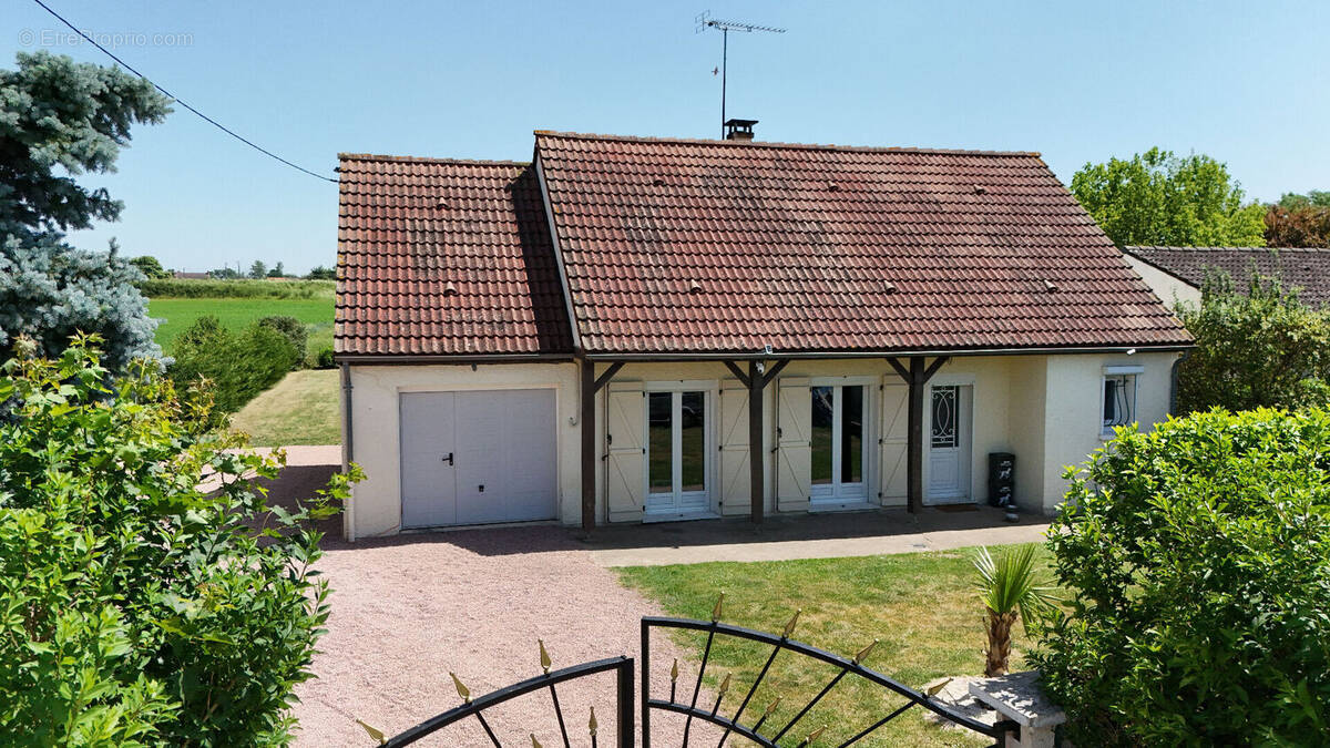 Maison à BESSAY-SUR-ALLIER