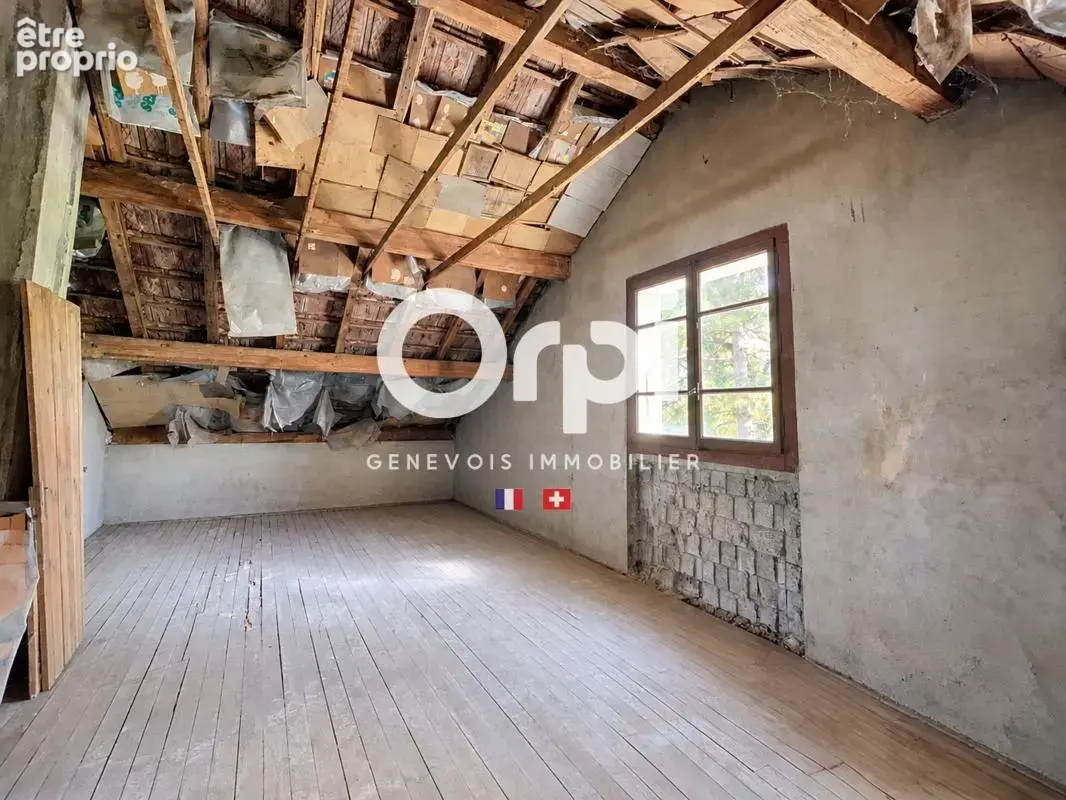 Maison à rénover avec vue montagne et fort potentiel - photo 12