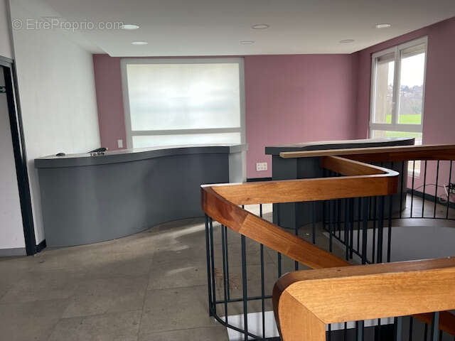 Commerce à SAINT-CLAIR-DU-RHONE