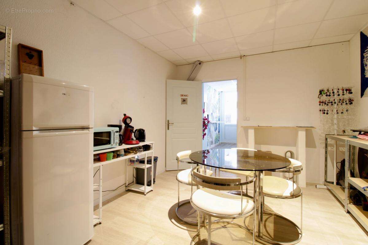 Commerce à BALARUC-LES-BAINS