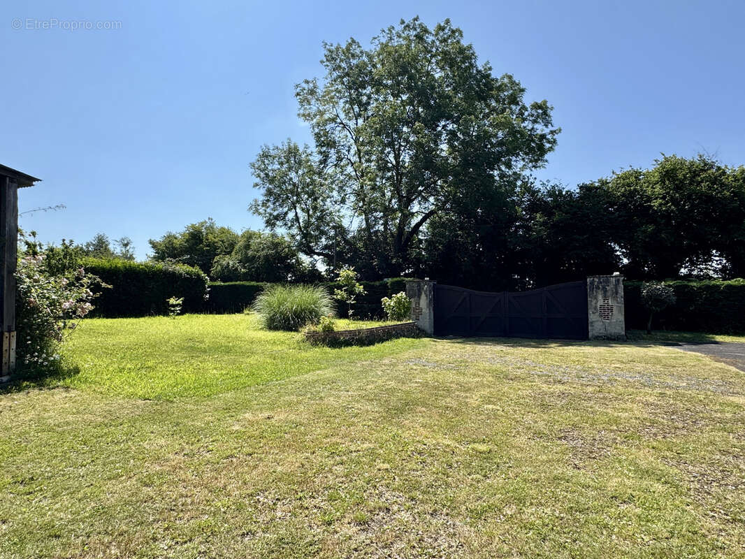 Maison à DOUVILLE-EN-AUGE