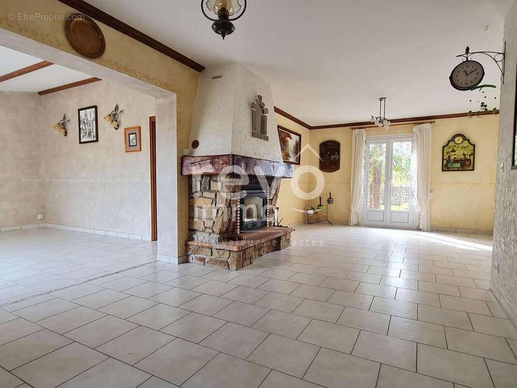 Maison à LE CELLIER
