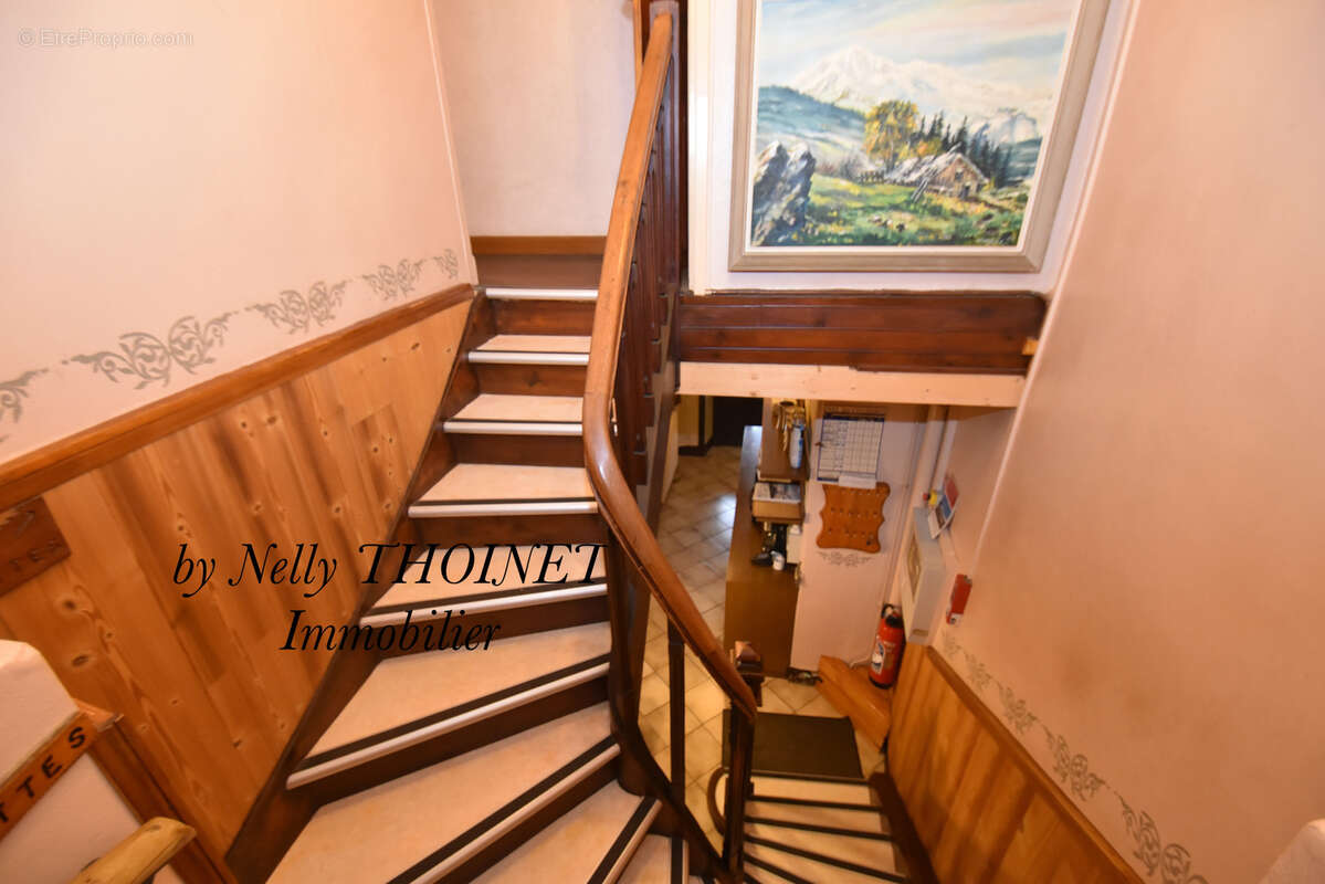 Dépt.63. PICHERANDE, HÔTEL-BAR-RESTAURANT, Murs et Fonds commerciaux. - photo 6