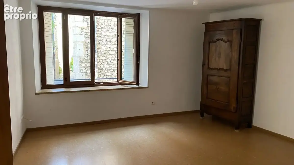 DIE – Maison rénovée dans un quartier recherché, à deux pas du marché - photo 2