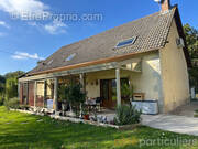 Maison à LE CHATELET