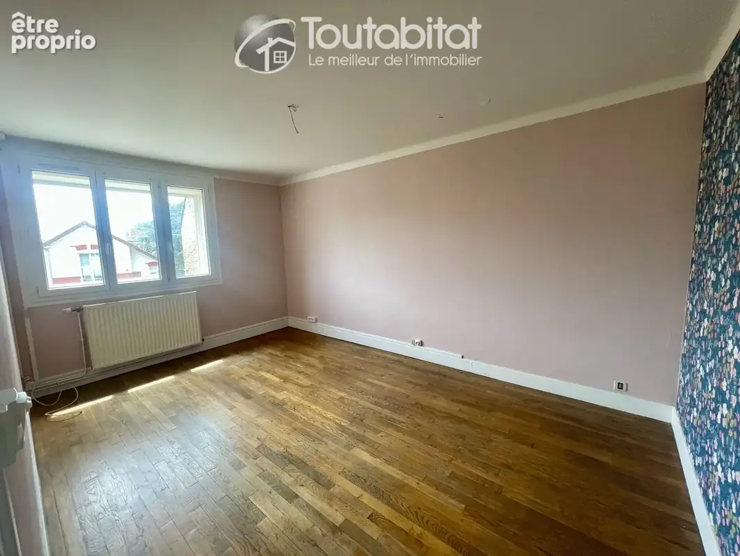 Appartement 210 m² à Charleville-Mezieres  - photo 9