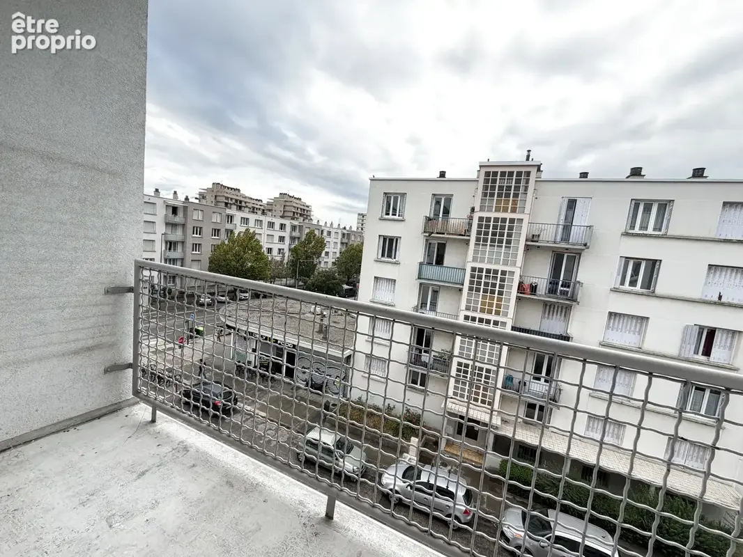 HIDRI IMMO PLUS vous propose un superbe T3 entièrement rénové aux Eaux-Claires, un coup de cœur prêt à vivre - photo 5