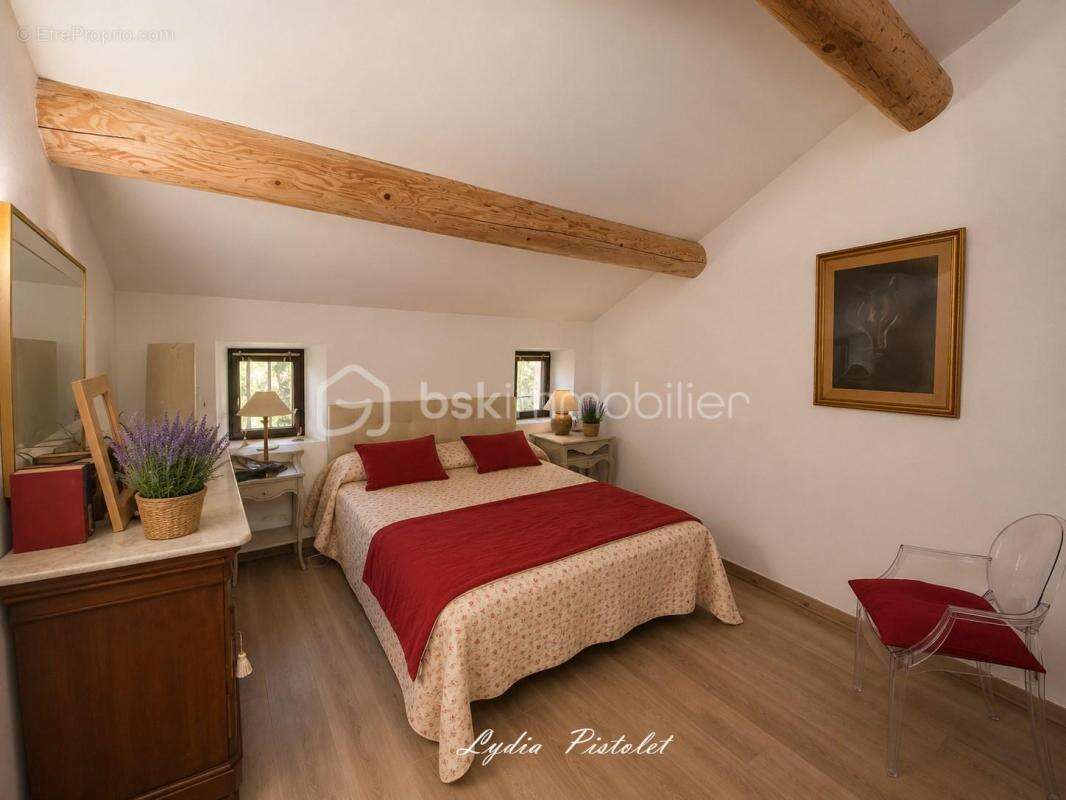 NOUVEAUTÉ - SAIGNON (84) - Authentique maison de village avec extérieur - photo 21