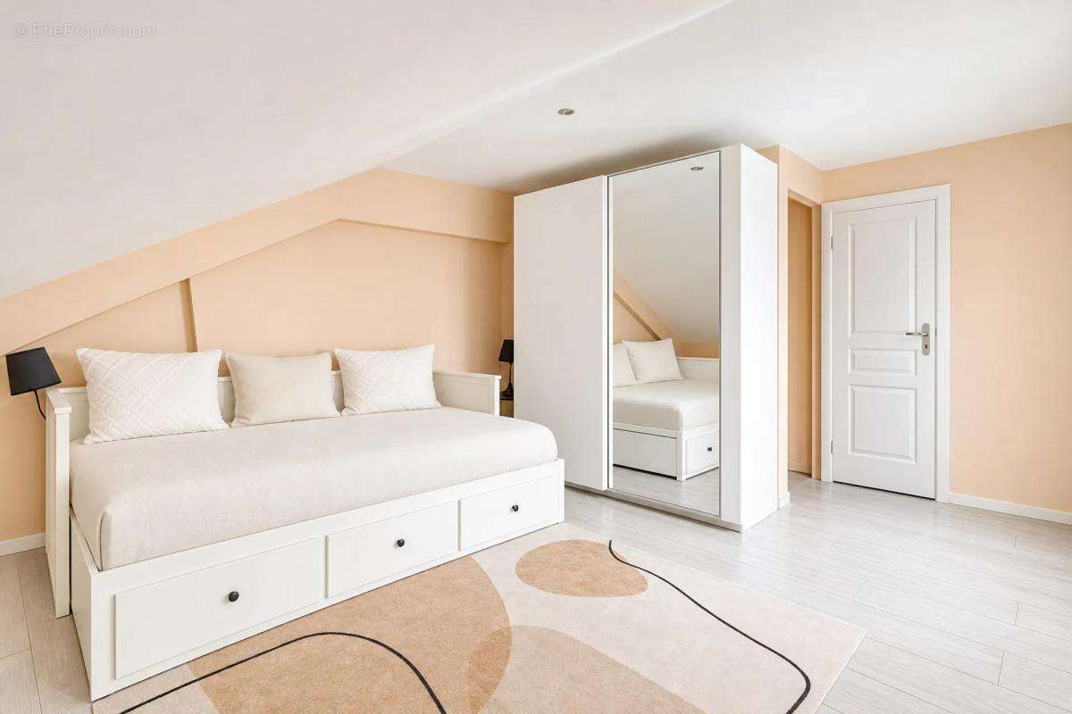 Maison de 5 pièces de 200 m² situé à Le Thillay - photo 8